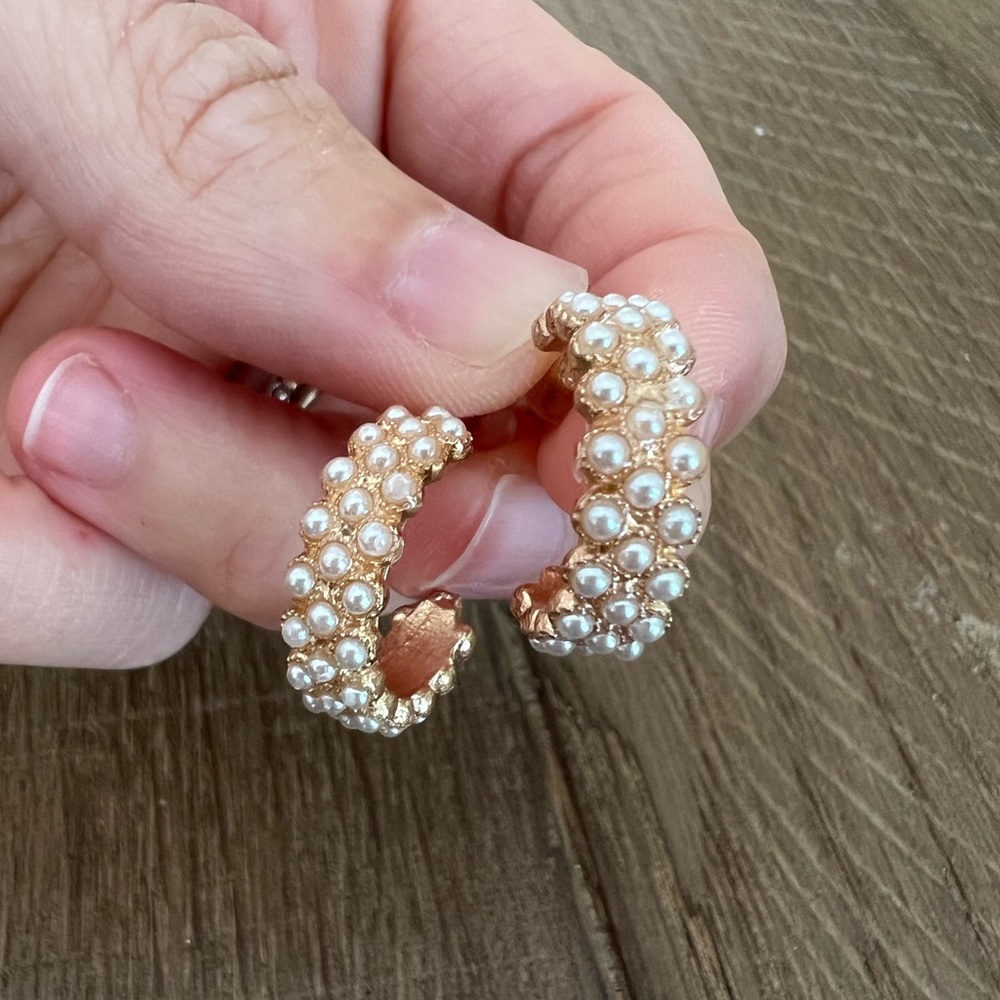 Faux Gold and Pearl Hoops - Picture 3 of 4